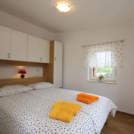 House Car Mirko Holiday home Silo (Krk)